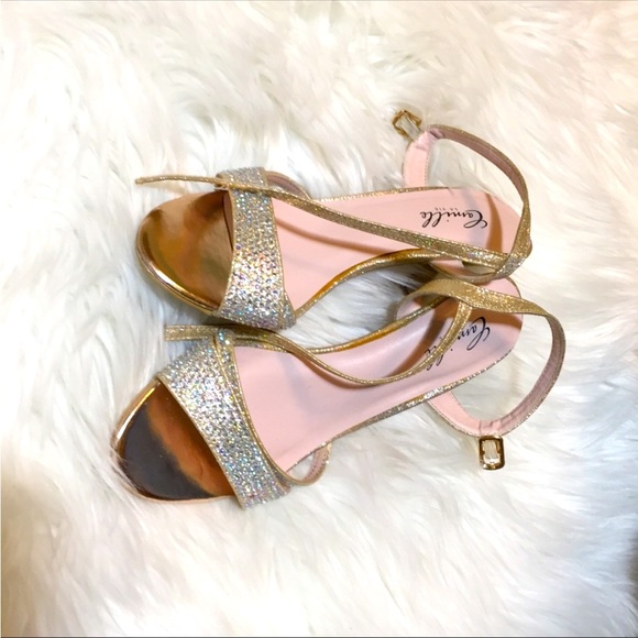 Cute tiny heels - Picture 2 of 2